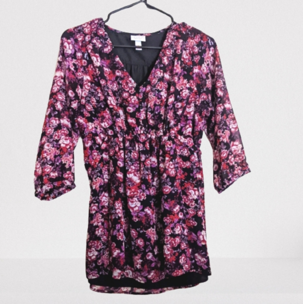 🌟Isabel Maternity Red Floral V-neck Blouse Size Small